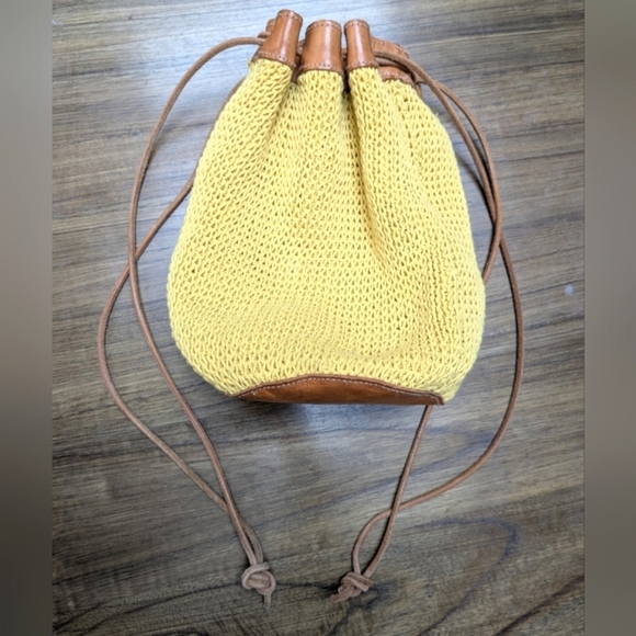 VTG Talbots Yellow Boho Woven Crochet Leather Drawstring Small Bucket Handbag - Picture 1 of 13